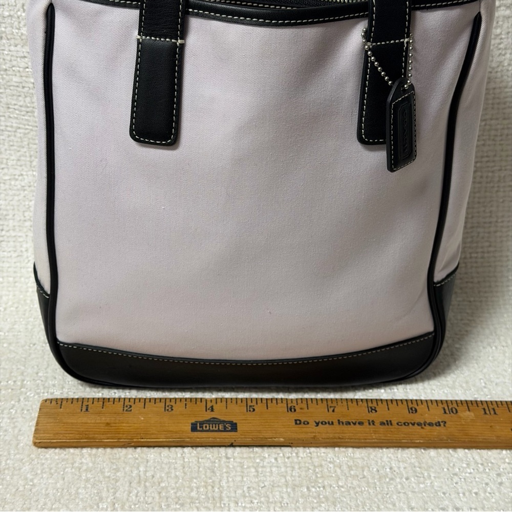 Vintage Coach
Hamptons Tote Bag - Picture 8 of 10